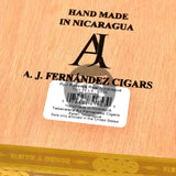 Romeo Y Julieta Reserve Real Toro Nicaragua 25 count box